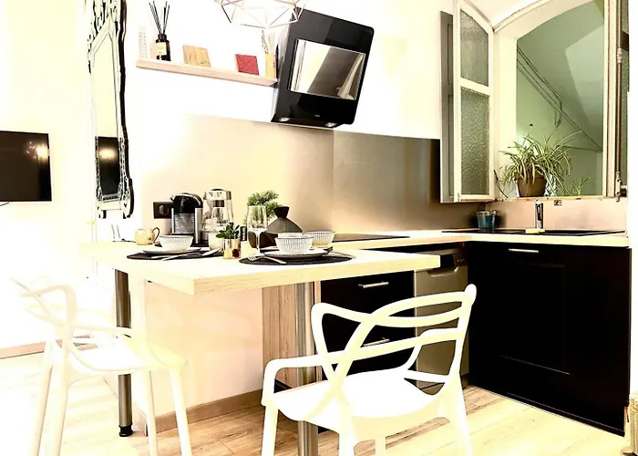 Daire Studiocalifornia-parking-plages 15 Min Walk *
